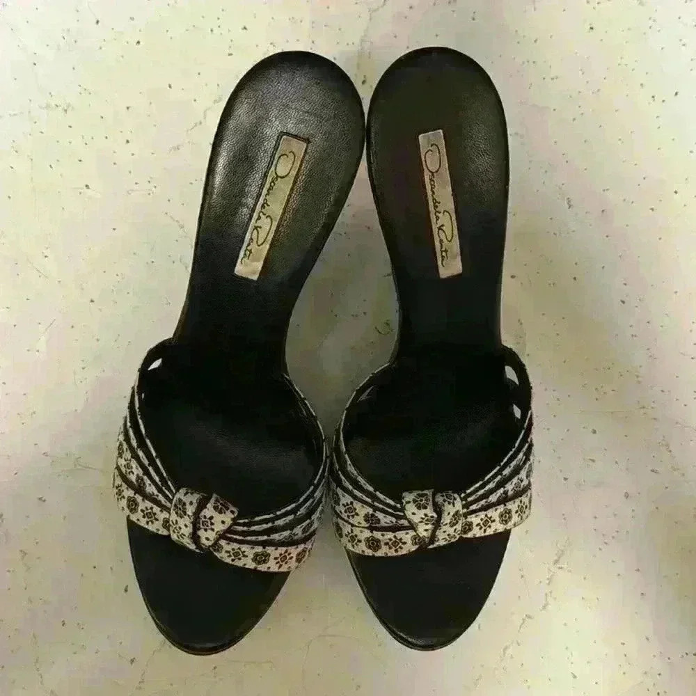 Oscar de la Renta Sandals